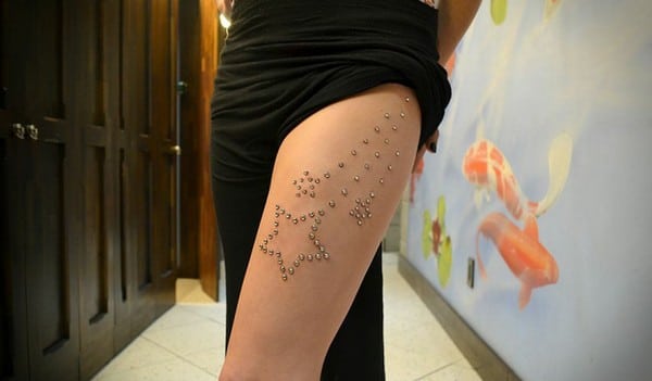 Silver Studs Star Leg Piercing