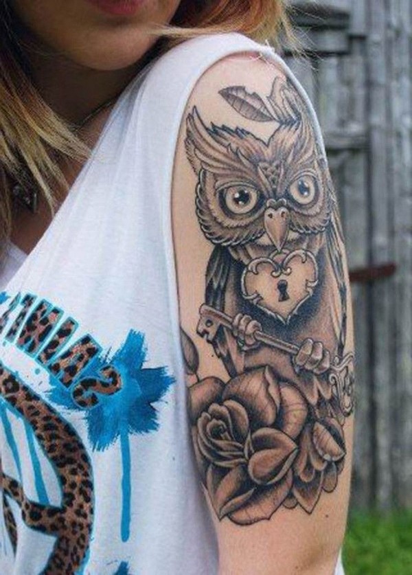 Frau oberarm tattoo Oberarm Tattoo