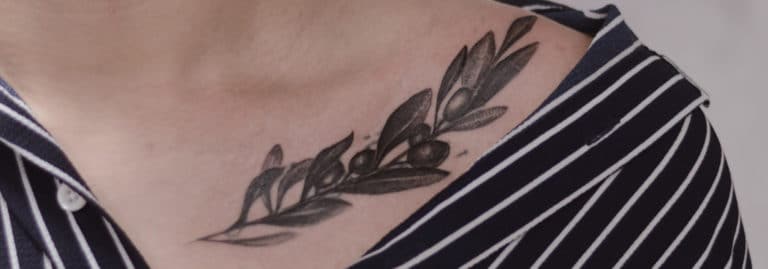 collar bone tattoo